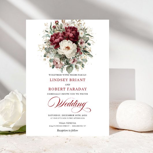 Garden Burgundy White Floral Wedding Invitation Kaart