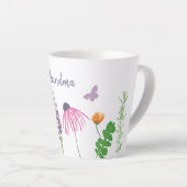 Garden Flowers and Butterflies Grandma Birthday Latte Mok (Rechterhoek)