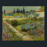 Garden in Arles door Vincent Van Gogh Poster<br><div class="desc">De tuin in Arles door Vincent Van Gogh, olie op canvas 1888, is een landschapsschilderij van een kleine voetpad door een besproeiende tuin van bloembedden onder een zonnige hemel, met fruitbomen, struikgewas, cypersen en landelijke Franse gebouwen op de achtergrond. Met gevarieerde penseelstreken die de vorm, de groei en de beweging...</div>