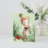 Garden Mishap Pin Up Briefkaart (Staand voorkant)