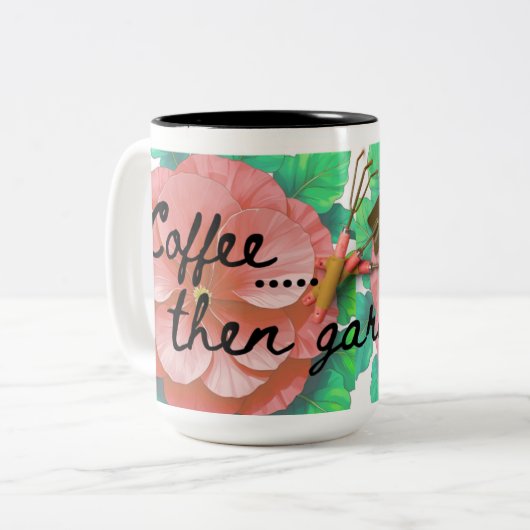 Garden theme mug with flowers and tools tweekleurige koffiemok (Voorkant links)