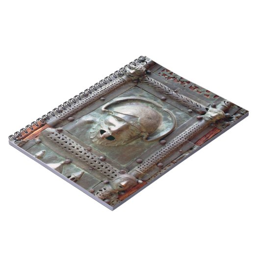 Gargoyle-paneel van de linkerdeur van het portaal, notitieboek (Linkerzijde)