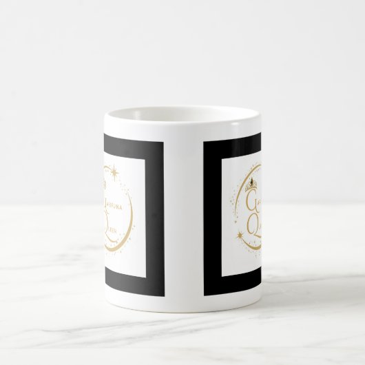 Garifuna Queen Mok (Center)