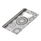 Garland ARTdeco zwart wit + uw achtergrondkleur Creditkaart Flessenopener (Voorkant Gekanteld)