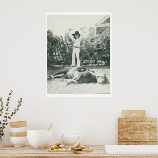 Garlene Tindall staat op een truc paard. Poster (Keuken)