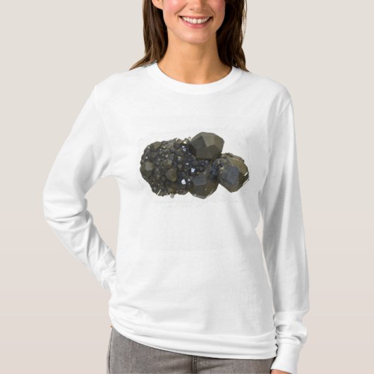 Garnet in natuurlijke vorm t-shirt (Voorkant)