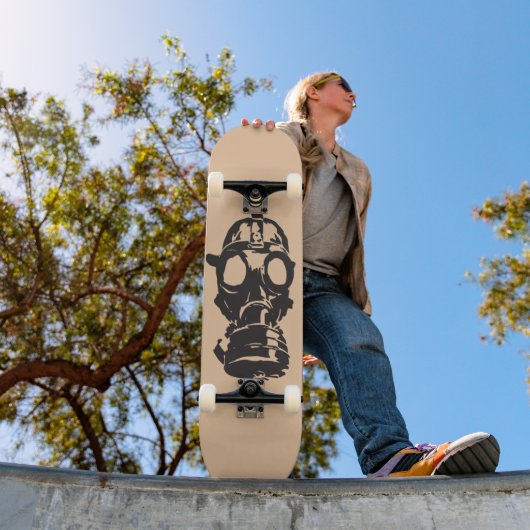 GAS MASK SKATEBOARD DECK (Buiten 1)
