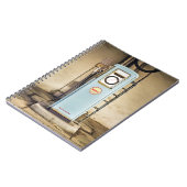  gasbenzinepomp in de schaal notitieboek (Linkerzijde)