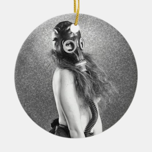 Gasmaskermeisje Keramisch Ornament (Voorkant)