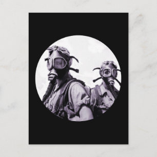 Gasmaskers in Paars Briefkaart