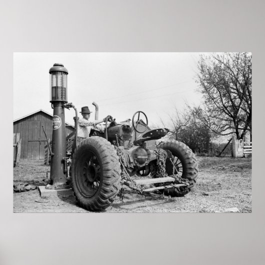 gaspomp op het Boerderij, 1940 Poster (Voorkant)