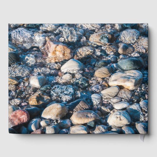 Gastenboek voor rotsliefhebbers met stenen op het  (Achterkant)