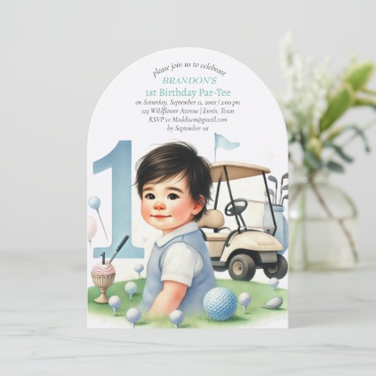 Gat in een golfjongen 1e verjaardag Par-T-shirt Kaart (Staand voorkant)