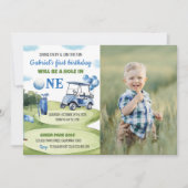Gat in een golfjongen 1e verjaardag uitnodiging (Voorkant)