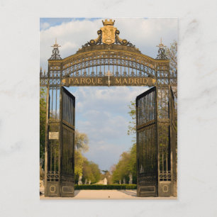 Gate aan het Retiro Park in Madrid Briefkaart