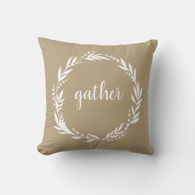 Gather Welcome Wreath Tan Sierkussen (Voorkant)
