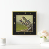 Gator Catching Lunch Action Photography Vierkante Klok (Huis)