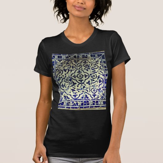 Gaudi's Park Guell Mosaic Tiles Barcelona T-shirt (Voorkant)