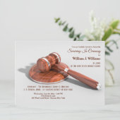 Gavel en geluidsblok beëdiging kaart (Staand voorkant)