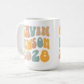 Gavin Newsom 2028 voor President Wavy Tekst Koffiemok (Voorkant links)