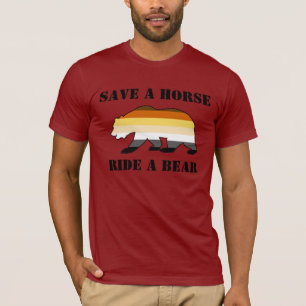 Gay Bears Pride Vlag Red een Paard Rij een Beer T-shirt
