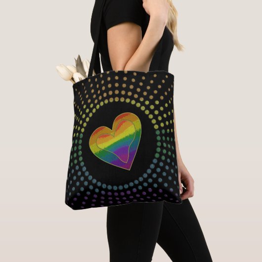 Gay LGBTQ Pride Month Love Rainbow Heart Stippen Tote Bag (Dichtbij)