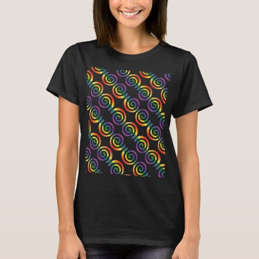 Gay LGBTQ Rainbow Pride Stripe Circular Patroon T-shirt (Voorkant)