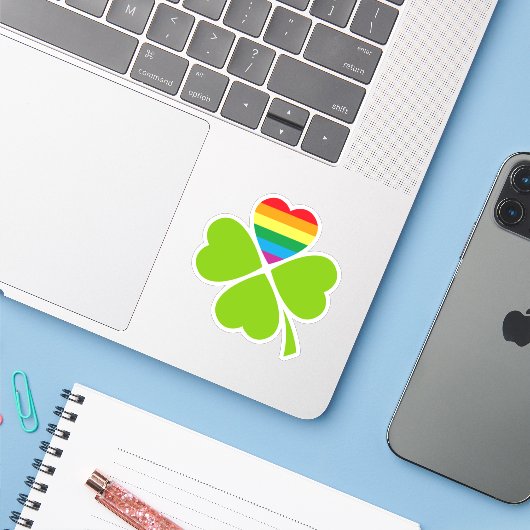 Gay Lucky Clover Sticker (Laptop met iPhone)