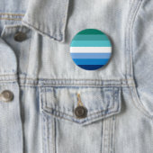 Gay Male Pride Flag (Azure) Ronde Button 5,7 Cm (In situ)