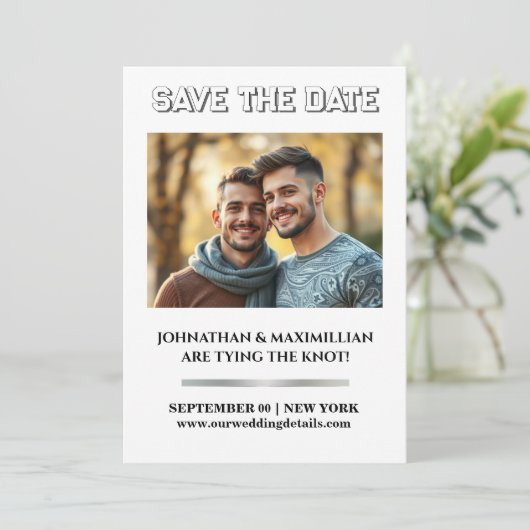 Gay paar foto's opslaan van de datum bruiloft vlak save the date (Staand voorkant)