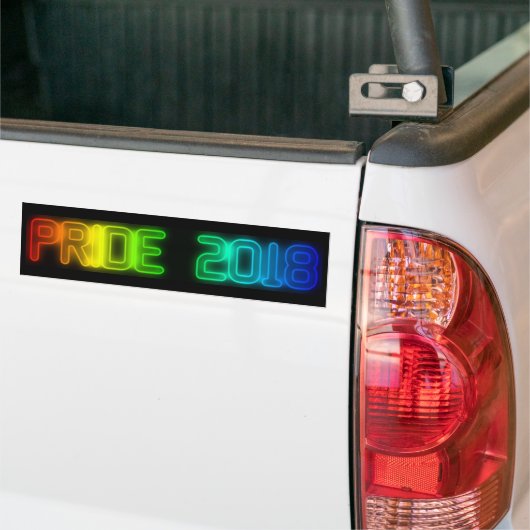 Gay Pride 2018 Rainbow Flag LGBT Typografie Bumpersticker (Op Truck)