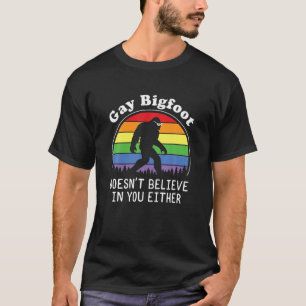 Gay Pride Funny Gay Bigfoot Rainbow Sasquatch Retr T-shirt
