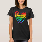 Gay Pride Lesbian Free Vaccinated Mam Hugs Lgbt 20 T-shirt (Voorkant)