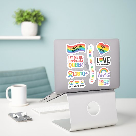 Gay Pride LGBTQ+ Month Bundle Sticker (Laptop op bureau)
