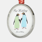 Gay Pride Penguins Holding Hands Metalen Ornament (Links)