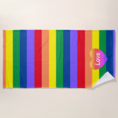 Gay Pride Rainbow Heart LGBTQ Gelijkheid Strandlaken (Voorkant)
