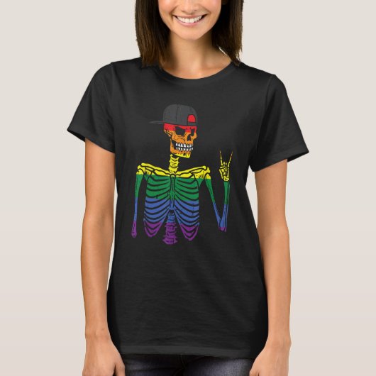 Gay Pride Rocker Skeleton Rainbow Flag Lgbtq Rock  T-shirt (Voorkant)