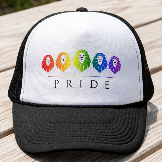 Gay Pride van Leeuwen - LGBT Trucker Pet