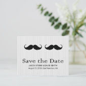 Gay Wedding Double Mustache Save the Date Aankondigingskaart (Staand voorkant)