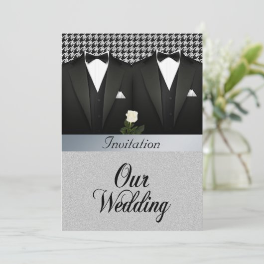 Gay Wedding Uitnodiging met Tuxedo en White Rose (Staand voorkant)