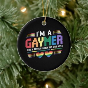 Gaymer als een gewone gamer maar dan een veel gaye keramisch ornament