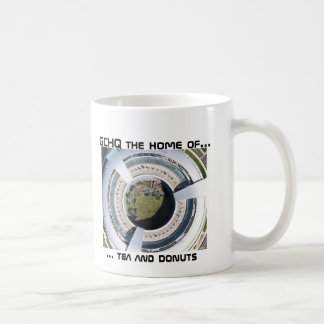 GCHQ Donut, ... thee en donuts, GCHQ thuis... Koffiemok