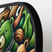 Geanimeerde Beren Rijden op een groene auto Pickleball Paddle (Links Detail)