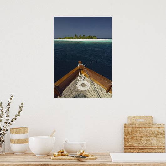 Geankerde boot naderend eiland poster (Keuken)