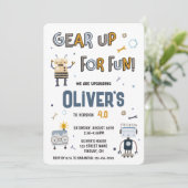 Gear up voor leuke robots personages verjaardagsfe kaart (Staand voorkant)