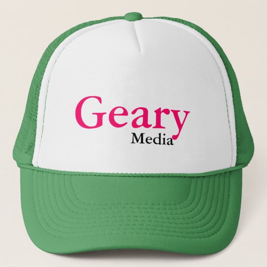 Geary Media Trucker Hat Pet (Voorkant)