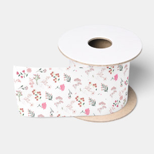 Geassorteerde delicate bloemen in patroon afdrukke satijnen lint