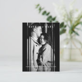 Geavanceerde B&W-foto Engaged Couple Wedding Aankondigingskaart (Staand voorkant)