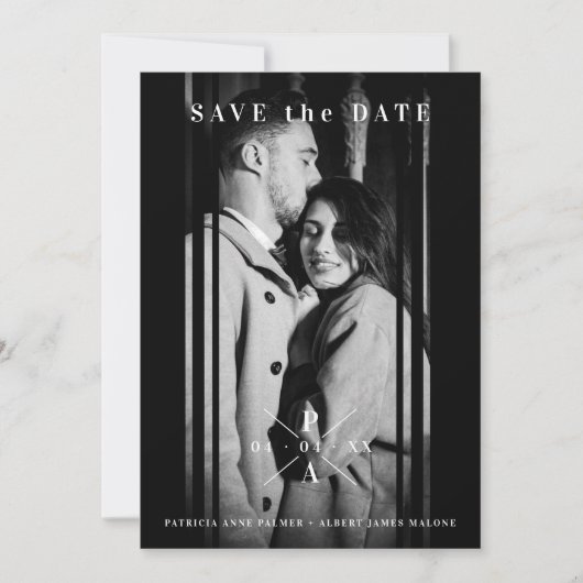 Geavanceerde B&W-foto Engaged Couple Wedding Save The Date (Voorkant)