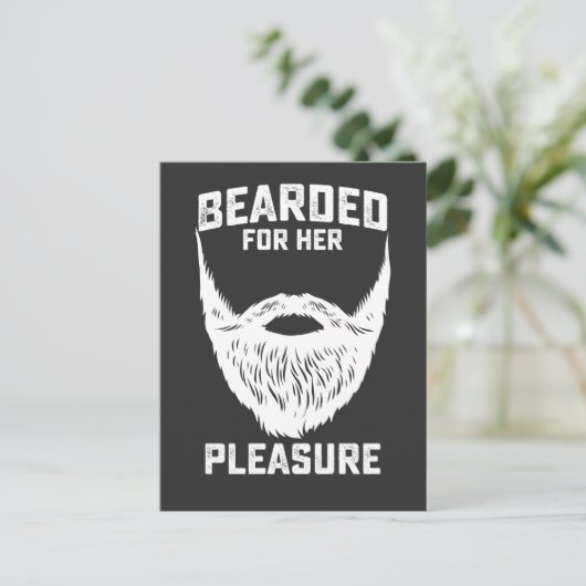 Gebaard voor haar plezier Grappige baard Man Uitnodiging Briefkaart (Staand voorkant)